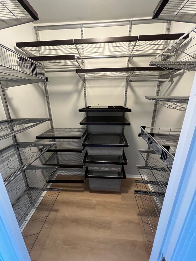 main bed walk in closet - 107 North Broadway