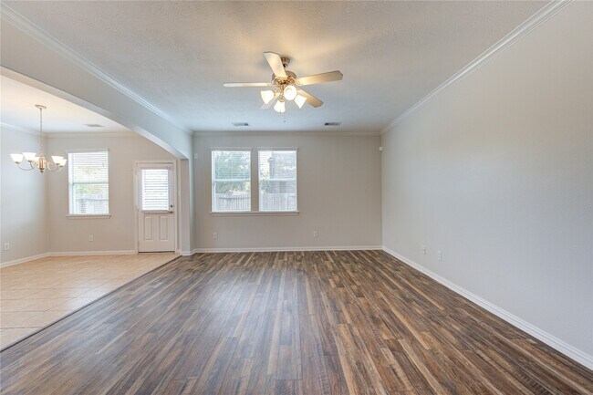 Building Photo - 24615 Lakecrest Bend Dr