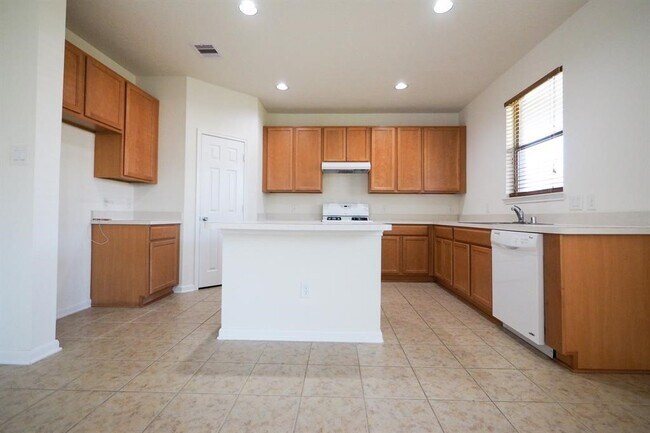 Building Photo - 4426 S Vineyard Mdw Ln