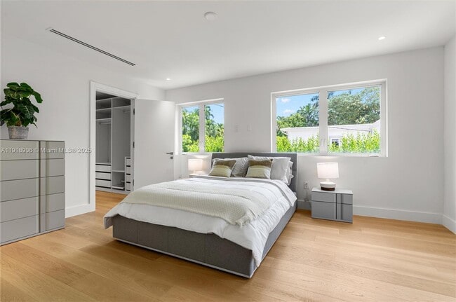 Building Photo - 45 NE 104th St