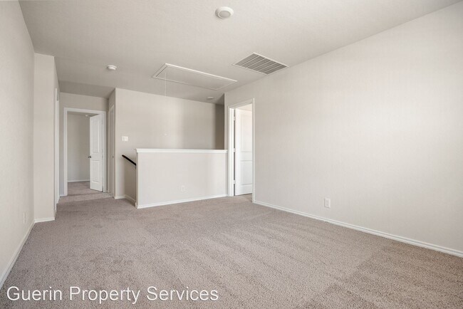 Building Photo - 4 br, 2.5 bath House - 133 Legendary Trail...