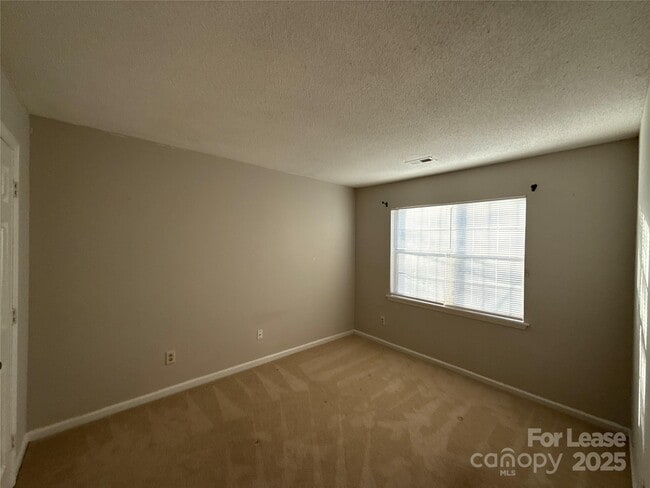 Building Photo - 7426 Barn Stone Dr