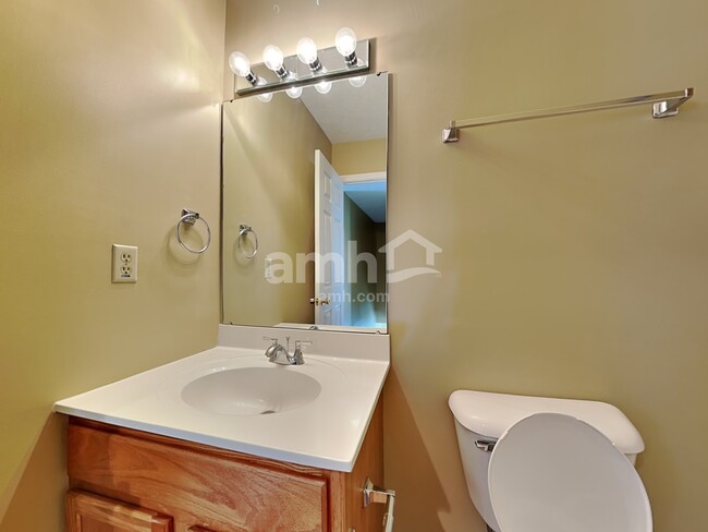 Building Photo - 998 Grandstone Ct