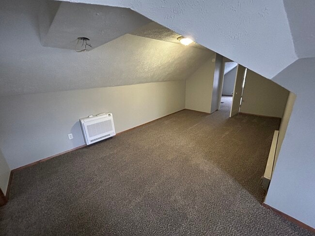 Building Photo - 4562 Charles St