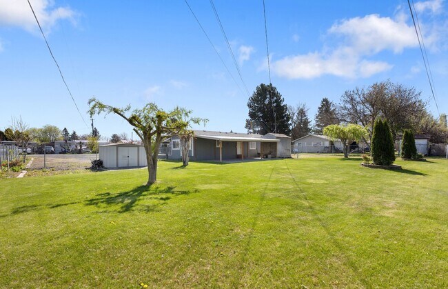 Building Photo - 614 S Andes Rd