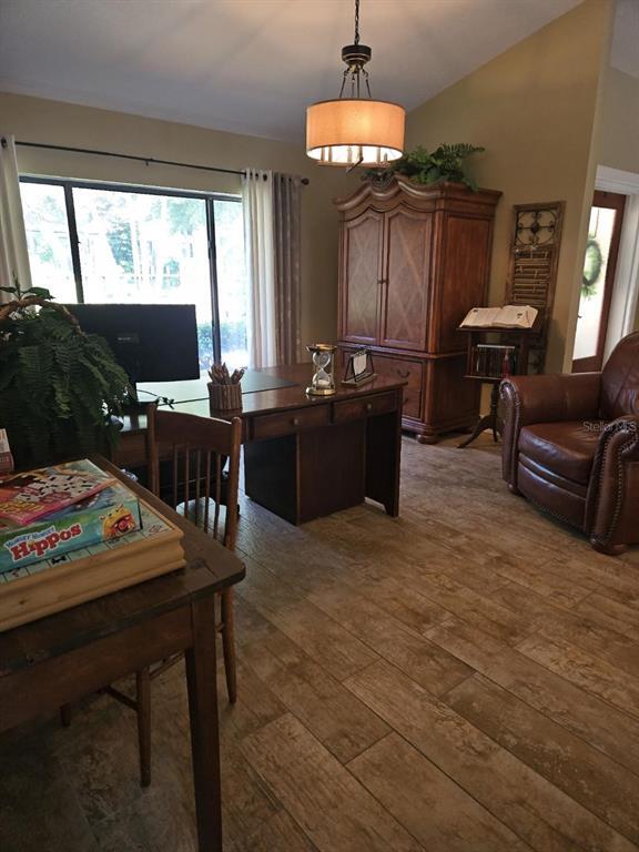 Building Photo - 392 Lakeview Terrace