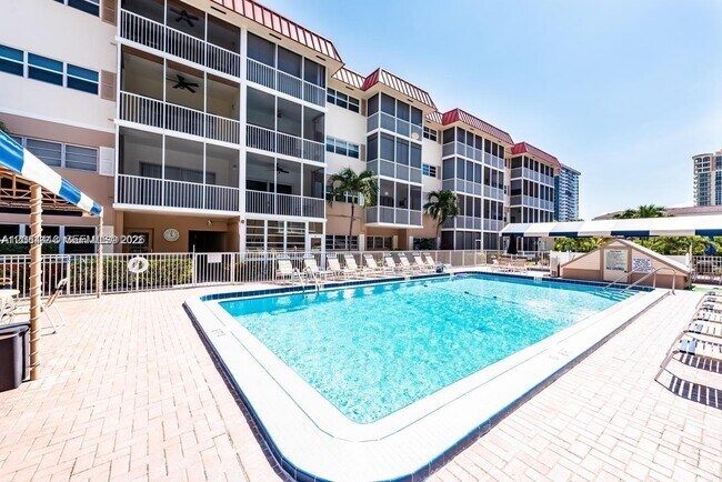 Building Photo - 2081 S Ocean Dr