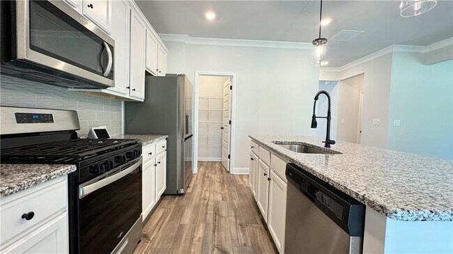 Building Photo - 2920 Westgate Park Dr