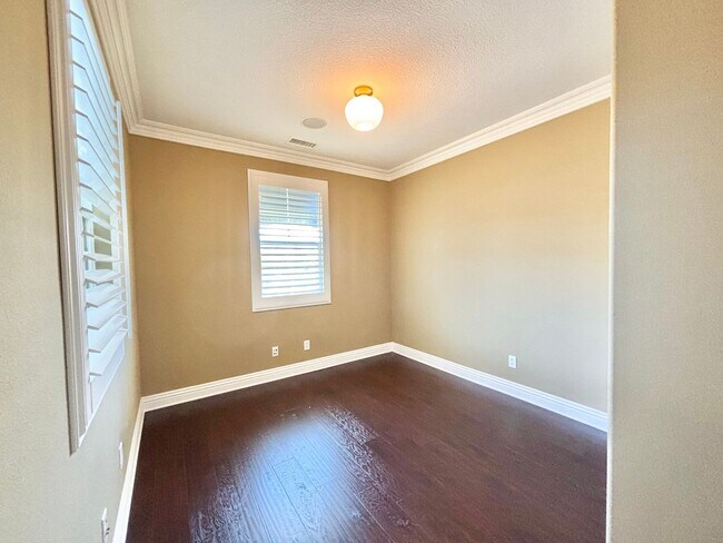 Building Photo - Boat Dock Home | Gated Community | Oxnard ...