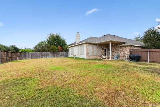Building Photo - 3400 Trickling Springs Way