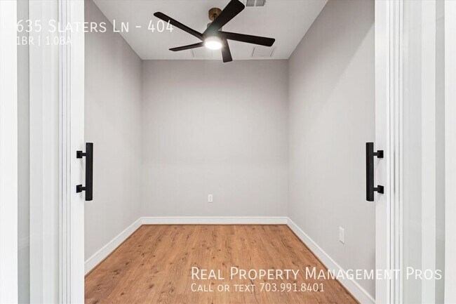 Building Photo - 635 Slaters Ln
