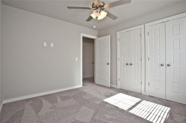 Building Photo - 3811 SW Peachwood Dr