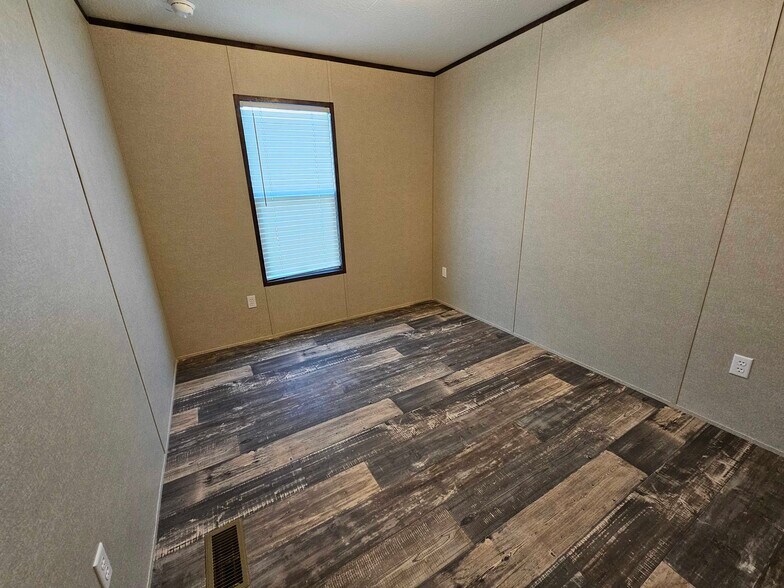 Building Photo - 141 Ponderosa Way