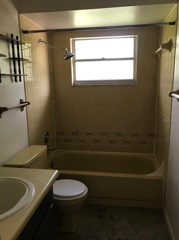 Building Photo - 4215 NW 20th Dr