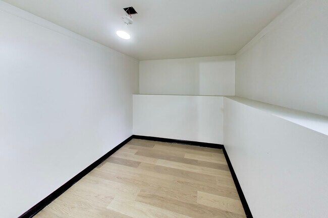 Building Photo - 5359 W Berenice Ave