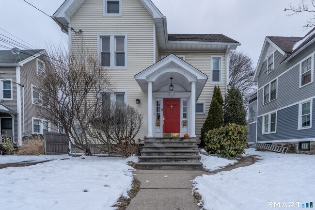 Building Photo - 22 Wilton Ave