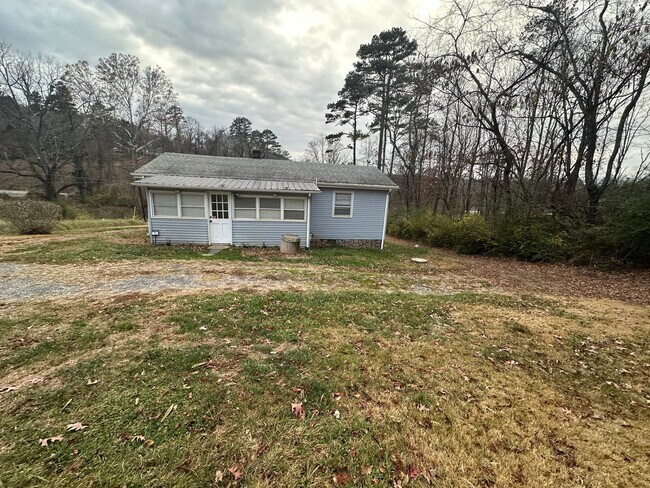 Building Photo - One Level Ranch In Rustburg