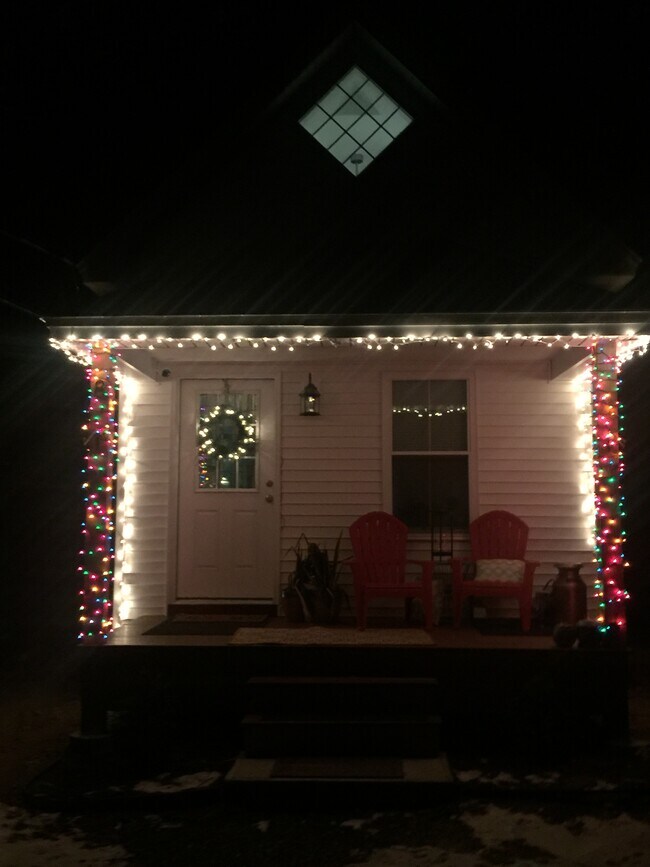 Building Photo - 8 El Caney Rd