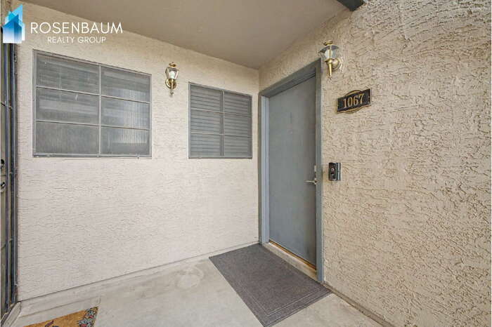 Building Photo - 533 W Guadalupe Rd