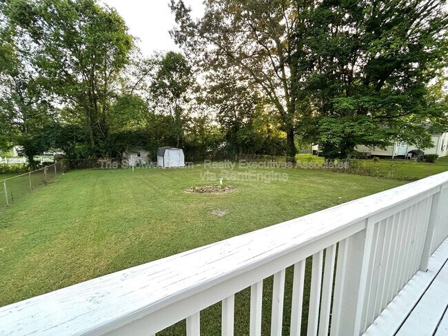 Building Photo - 4403 Cypress Ln SW