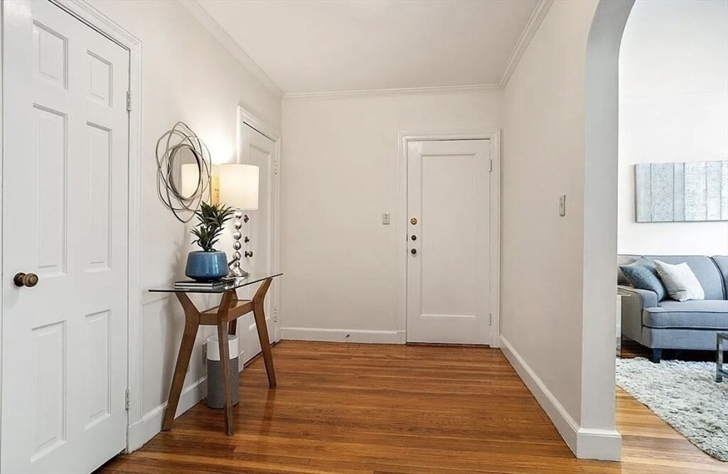 Building Photo - 60 Sutherland Rd