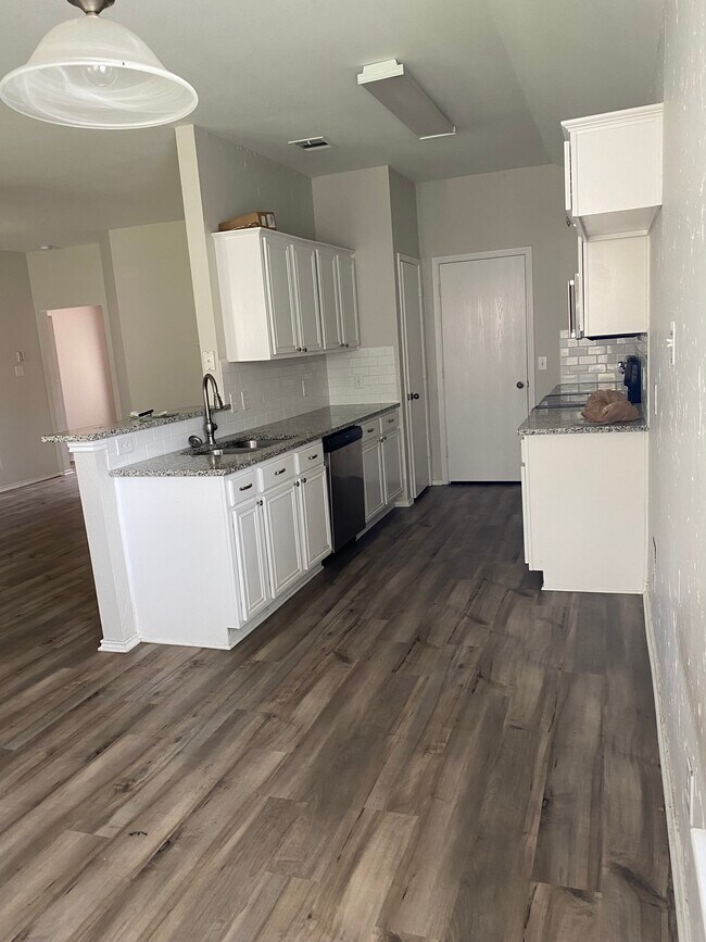 Building Photo - 510 Clairmont St