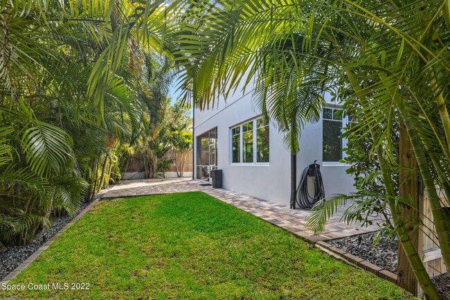 Building Photo - 151 24th St