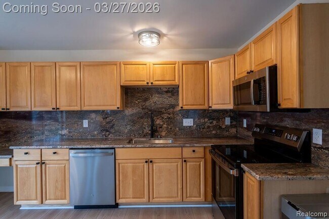 Building Photo - 23869 McCort Dr