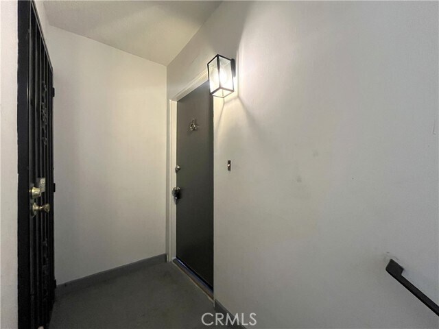 Building Photo - 8304 Clinton Ave