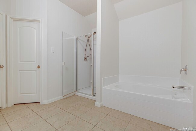 Building Photo - 7810 Creekshore Cove
