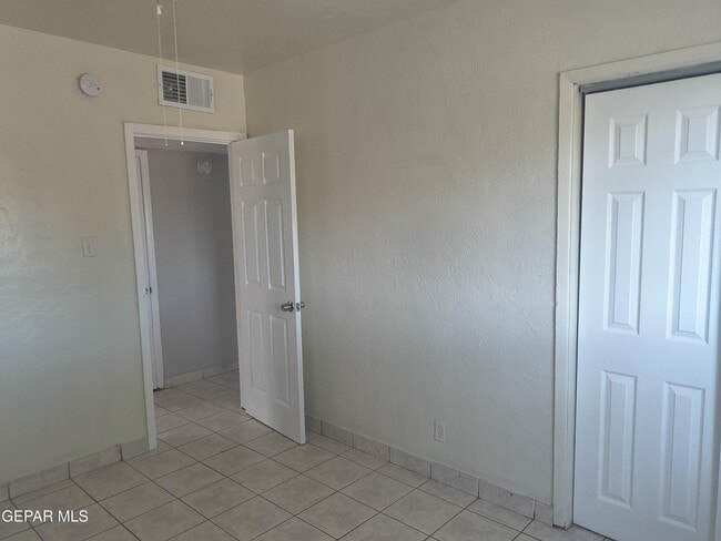 Building Photo - 4908 Blue Ridge Cir