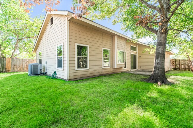 Building Photo - 5314 Lake Golden Dr