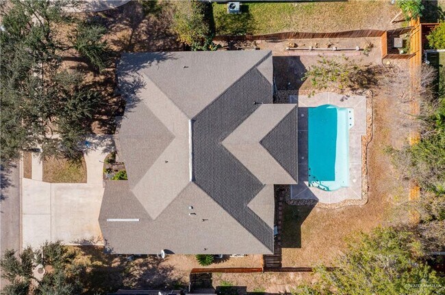 Building Photo - 23 Ora St