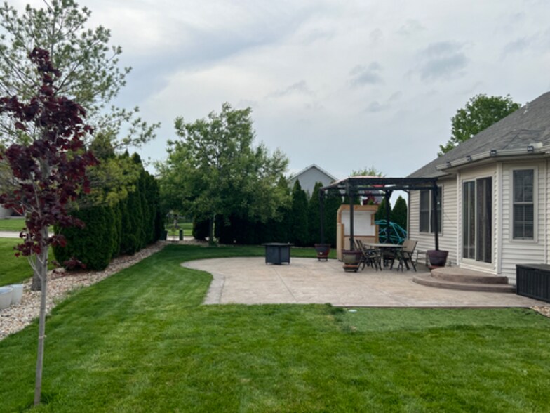 Building Photo - 10815 N Fieldgrove Dr