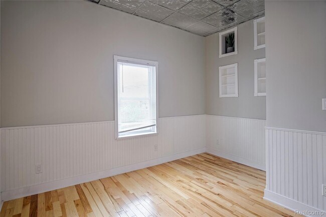 Building Photo - 206 N Troy St