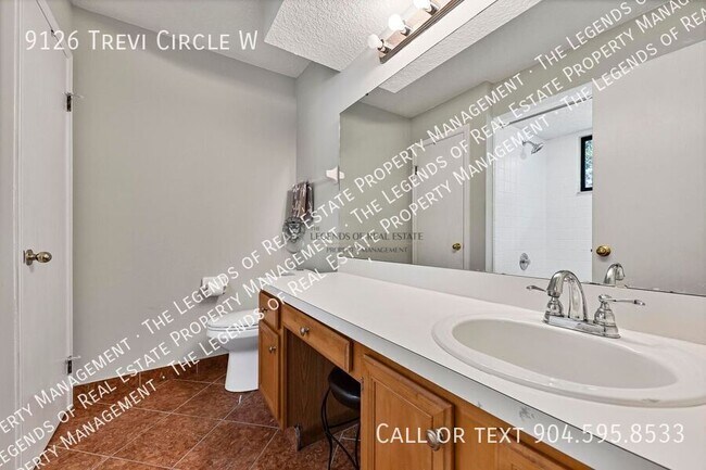 Building Photo - 9126 Trevi Cir W
