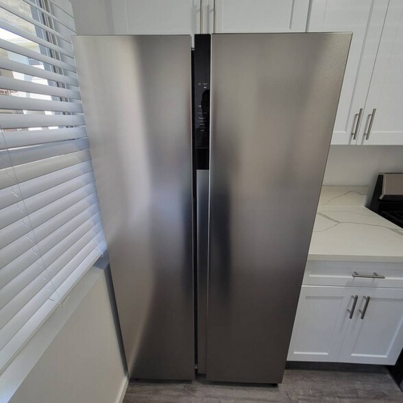 Building Photo - 3956 Stevely Ave