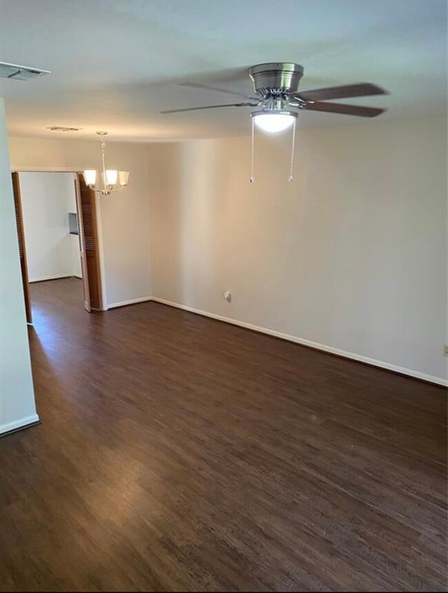Building Photo - 1116 Frances Dr