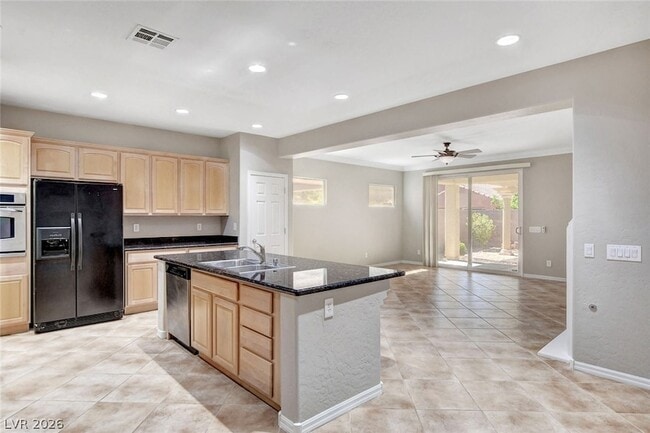 Building Photo - 6825 Tarpon Springs Ct