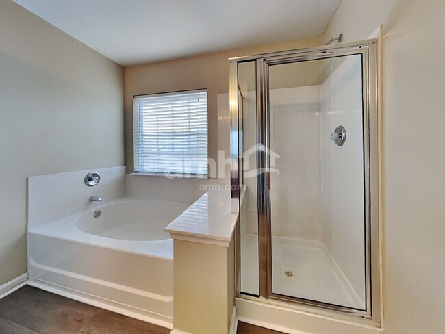 Building Photo - 5034 Ballantine Dr