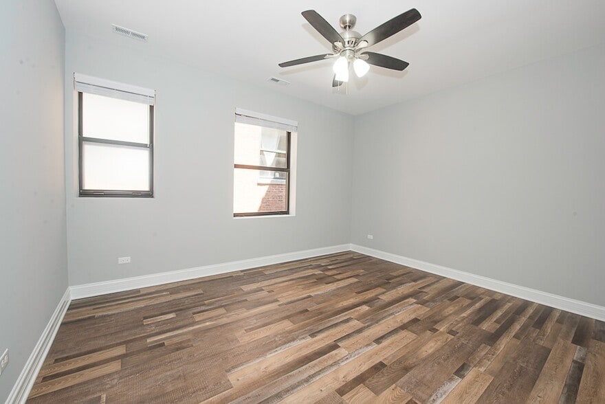 Building Photo - 4211 S Michigan Ave