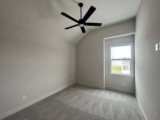 Building Photo - 11014 S Millstone Dr