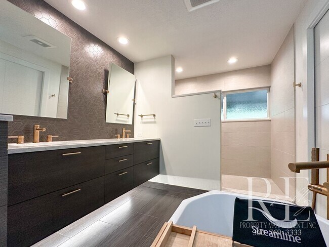 Building Photo - Mid-Century Modern Dream Home with Chef’s ...