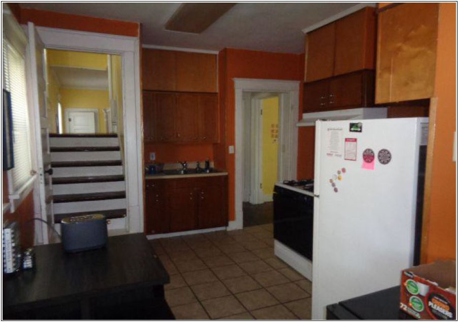 Kitchen - 1416 W Barker Ave
