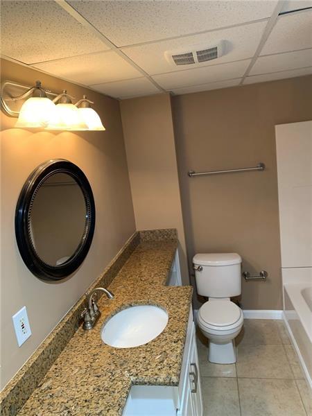 Building Photo - 1401 Redbud Way