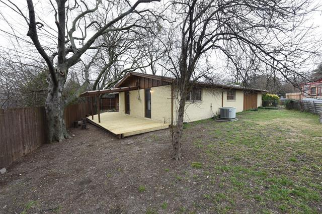 Building Photo - 730 Greenhaven Dr
