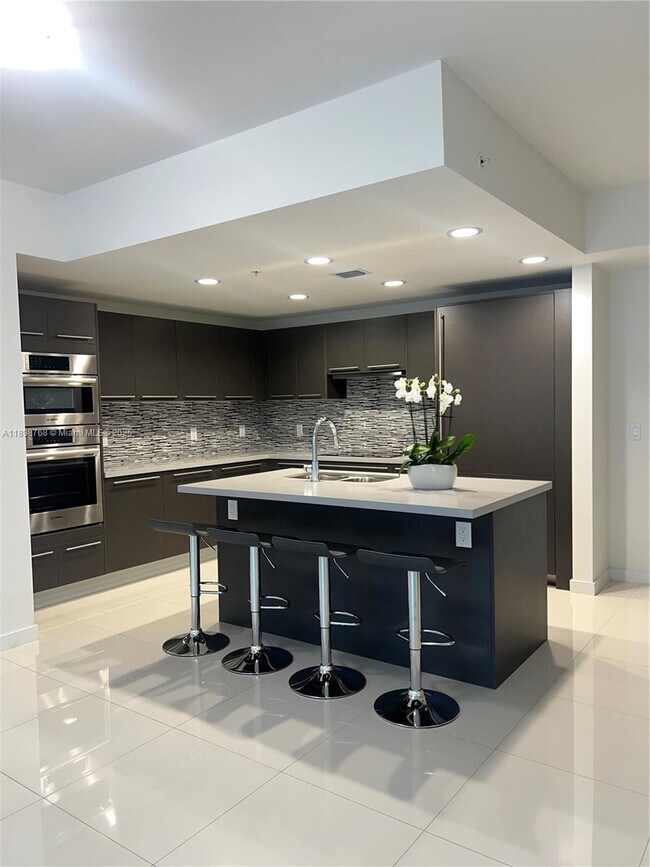 Building Photo - 7825 NW 107th Ave