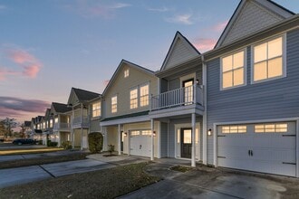 Building Photo - Spacious 3 bedroom 2.5 bath Townhome with 1 car garage - Close to Nexon/Carnes