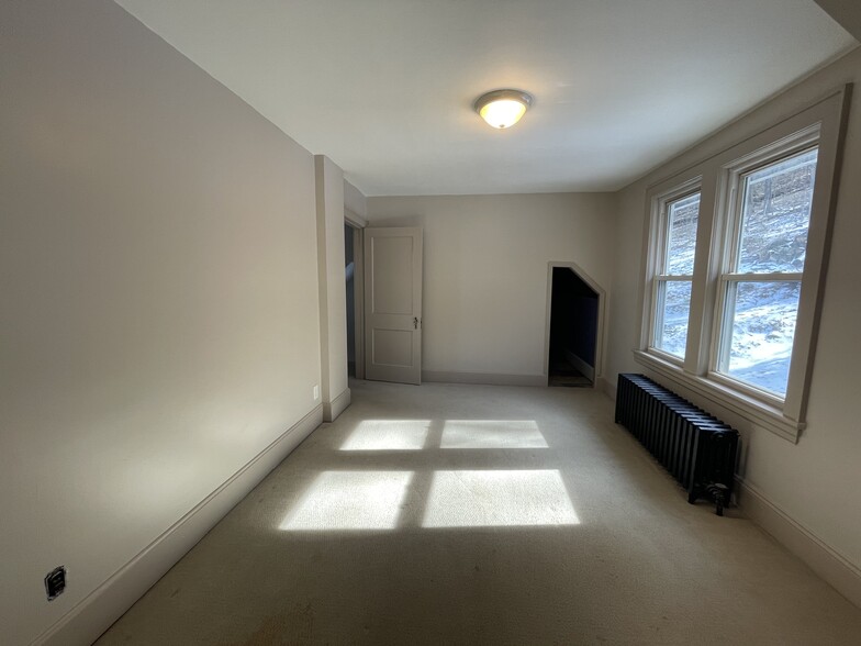 Bedroom 3 - 106 Northwood Ave