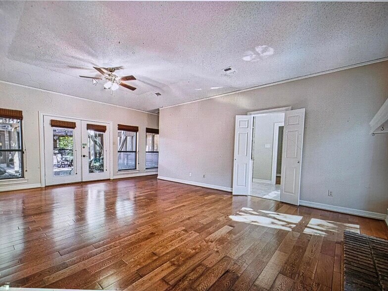 Building Photo - 2920 Burney Ln